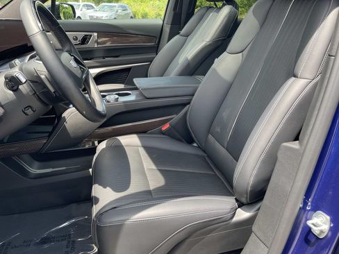 Used 2026 Cadillac Vistiq Sport w/ LPO, Floor Liner Package AWD/4WD image 26