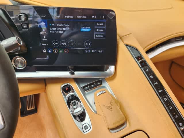 Used 2022 Chevrolet Corvette Stingray Premium Conv w/ Z51 Performance Package RWD image 12