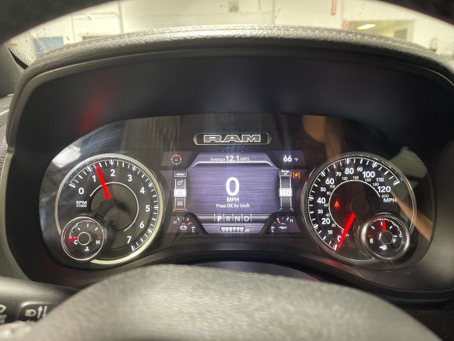 Used 2024 RAM 1500 Laramie AWD/4WD image 16