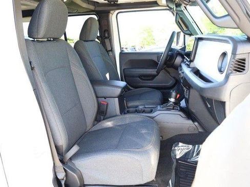 Used 2025 Jeep Wrangler Unlimited Sport AWD/4WD image 22