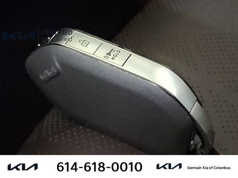 Certified 2025 Kia Carnival image 34
