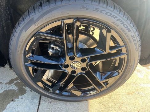 New 2026 Volkswagen Tiguan SE R-Line AWD/4WD image 10