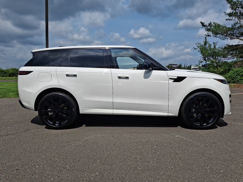 New 2026 Land Rover Range Rover Sport Dynamic SE AWD/4WD image 7