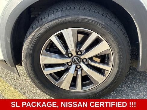 Used 2022 Nissan Pathfinder SL AWD/4WD image 17