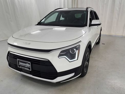 New 2026 Kia Niro EX FWD image 7