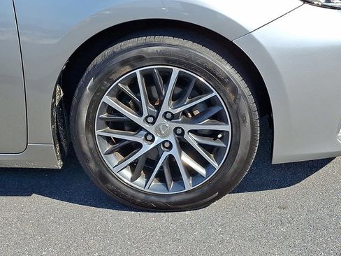 Used 2017 Lexus ES 350 ES 350 w/ Navigation System Package image 8