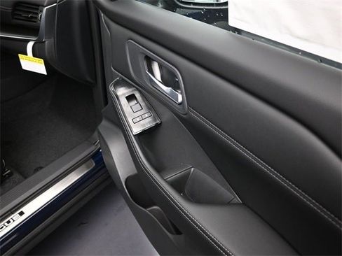 New 2026 Nissan Rogue SV image 37
