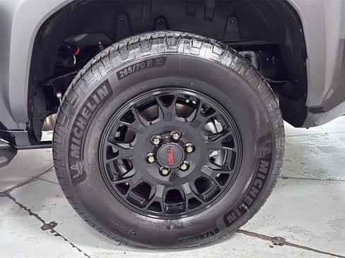 Certified 2025 Toyota 4Runner TRD Off-Road image 23