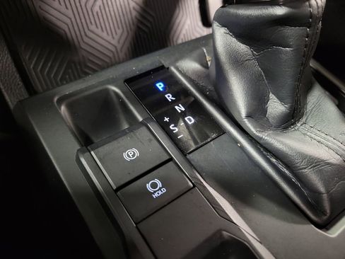 Used 2025 Toyota Tacoma SR image 15