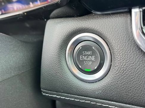 Used 2024 Chevrolet Colorado LT w/ LT Convenience Package RWD image 17