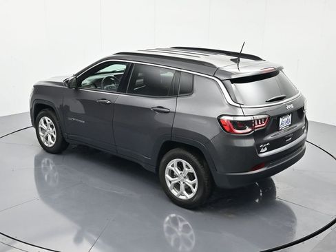 Used 2024 Jeep Compass Latitude AWD/4WD image 33