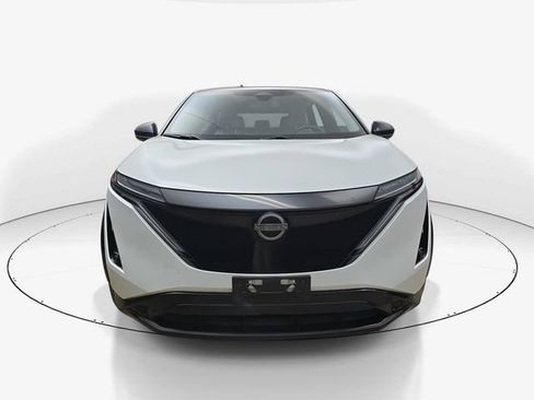 Used 2023 Nissan Ariya AWD image 12