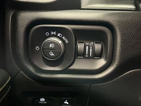 Used 2019 RAM 1500 Laramie w/ Sport Appearance Package AWD/4WD image 31