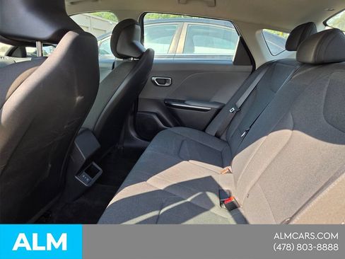 Used 2025 Kia K4 FWD image 16