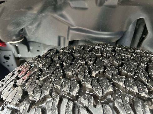 Used 2021 Jeep Wrangler Unlimited Rubicon AWD/4WD image 10