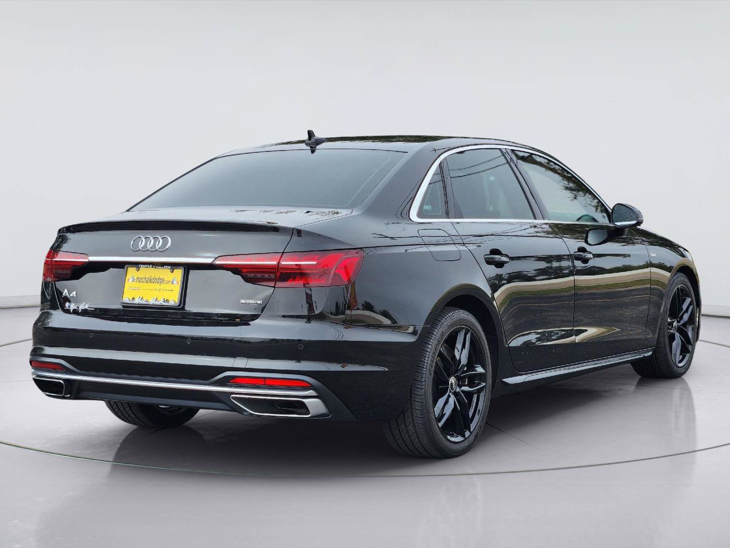 Used 2023 Audi A4 2.0T Premium w/ Convenience Package AWD/4WD image 5