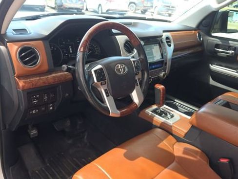 Used 2019 Toyota Tundra Platinum AWD/4WD image 12