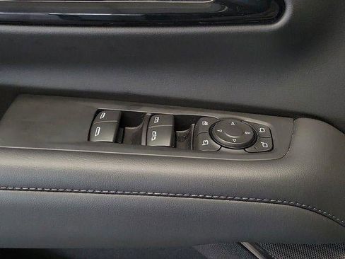 Used 2025 Chevrolet Suburban LT w/ Comfort Package image 19