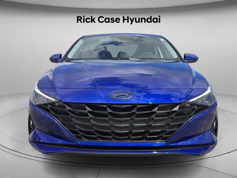 Used 2023 Hyundai Elantra SEL w/ Cargo Package image 5