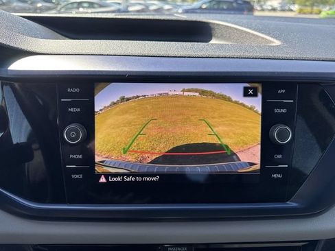 Certified 2023 Volkswagen Taos SE w/ Panoramic Sunroof Package AWD/4WD image 14