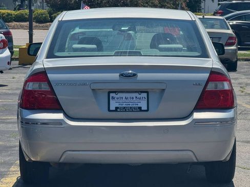 Used 2005 Ford Five Hundred SEL FWD image 13