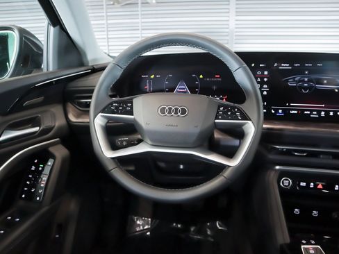 New 2025 Audi Q5 Premium Plus image 18