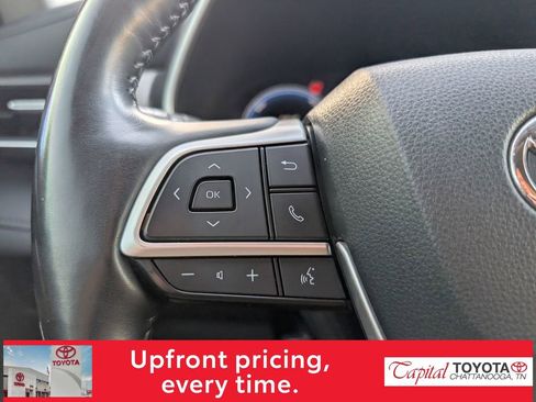 Used 2023 Toyota Highlander Limited image 17