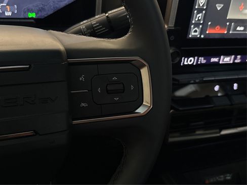 Used 2024 GMC Hummer EV 3X w/ LPO, Cargo Utility Package image 30