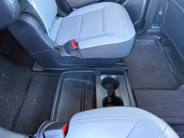 Used 2021 Ford Explorer XLT w/ Equipment Group 202A AWD/4WD image 17