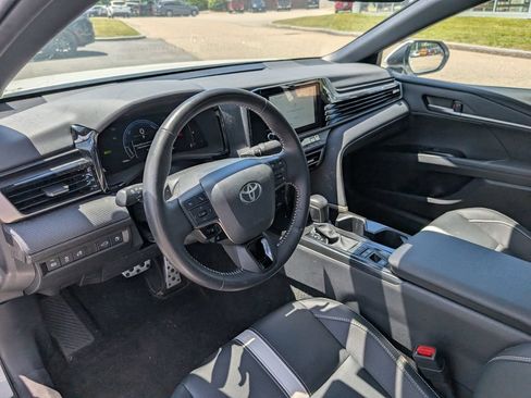 Used 2026 Toyota Camry SE w/ Convenience Package FWD image 14