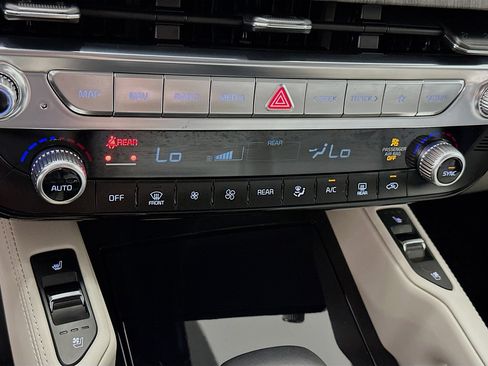 Used 2024 Kia Telluride SX AWD/4WD image 24