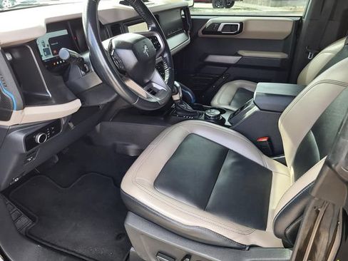 Certified 2023 Ford Bronco Wildtrak AWD/4WD image 3