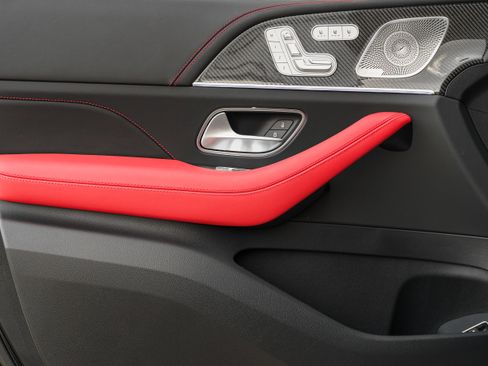 Used 2025 Mercedes-Benz GLE 63 AMG S image 22