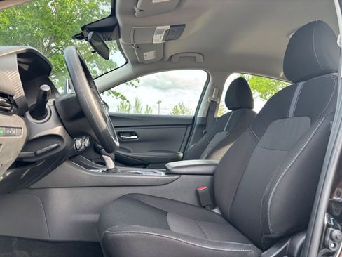 Used 2025 Nissan Sentra SV FWD image 24
