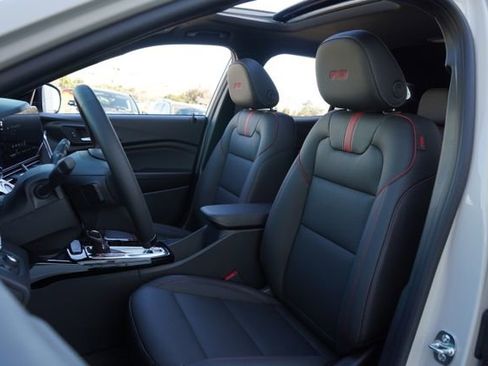 New 2026 Chevrolet Trax RS w/ Sunroof Package image 26