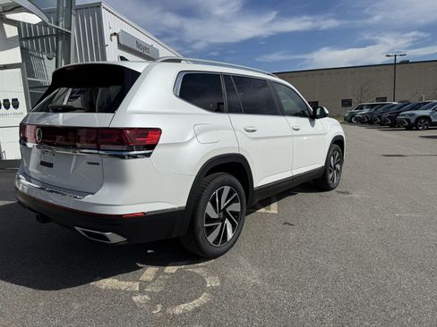 Used 2025 Volkswagen Atlas SEL image 3