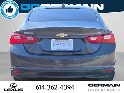 Used 2017 Chevrolet Malibu LT image 9