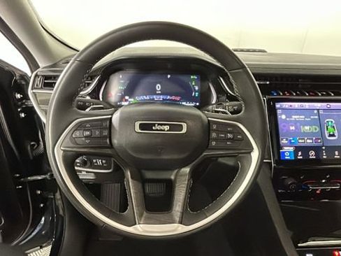 Used 2023 Jeep Grand Cherokee 4WD 4xe image 14