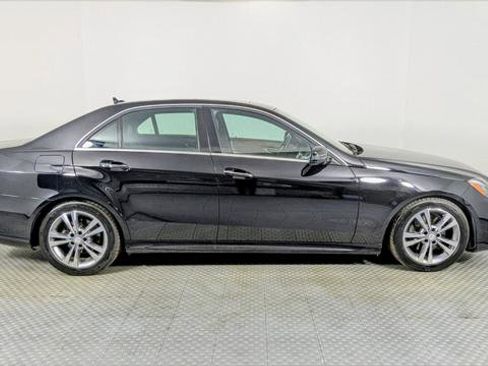 Used 2016 Mercedes-Benz E 350 Sedan w/ Premium Package image 8
