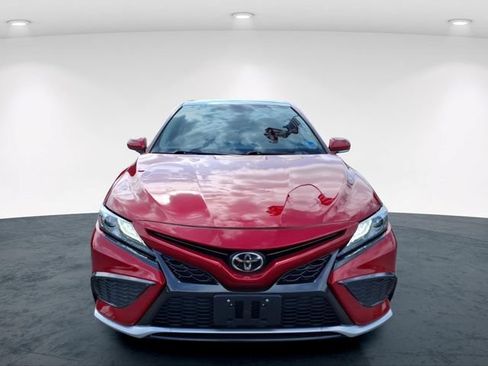 Used 2021 Toyota Camry XSE FWD image 4