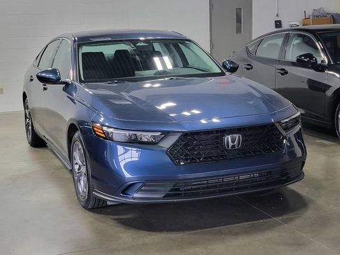 Certified 2023 Honda Accord EX image 4