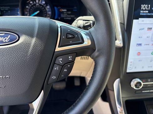 Certified 2024 Ford Edge Titanium image 19