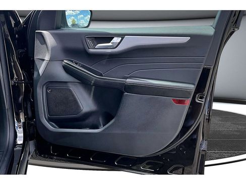 Used 2025 Ford Escape SE w/ PHEV Premium Package FWD image 25