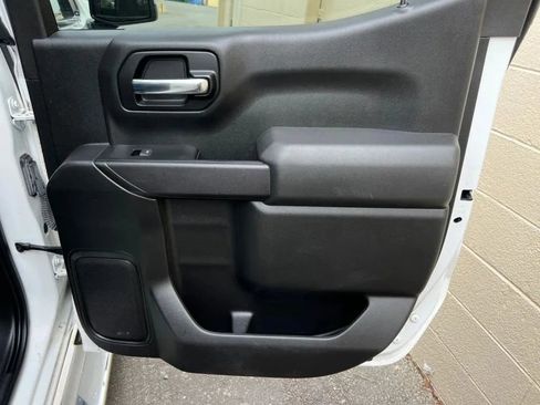 Used 2020 Chevrolet Silverado 1500 LT w/ Convenience Package image 30