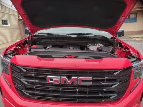 New 2026 GMC Sierra 1500 Elevation w/ Elevation Select Package AWD/4WD image 17