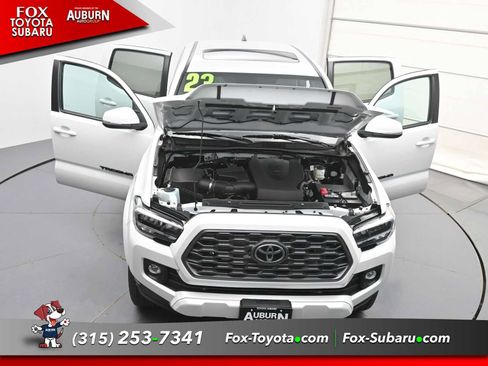 Used 2023 Toyota Tacoma TRD Sport w/ TRD Premium Sport Package AWD/4WD image 39