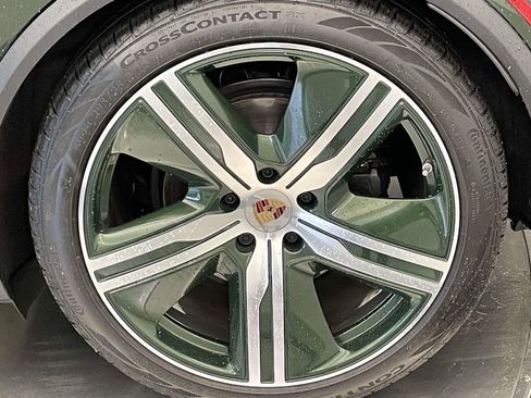 Used 2025 Porsche Macan 4 Electric image 12