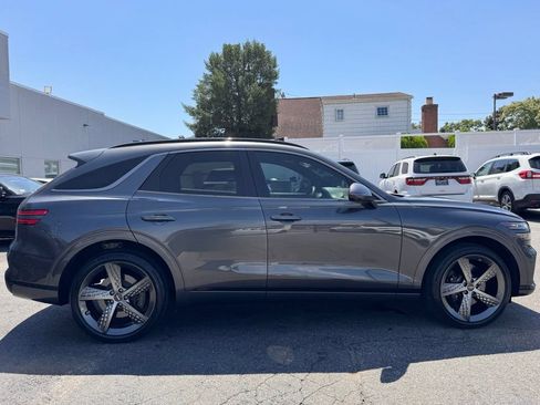 Used 2023 Genesis GV70 2.5T w/ Sport Prestige Package AWD/4WD image 8
