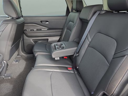 New 2026 Nissan Pathfinder SL AWD/4WD image 41