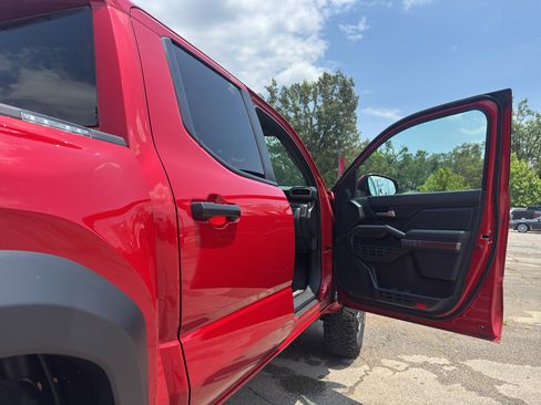 Used 2025 Toyota Tacoma TRD Off-Road AWD/4WD image 20